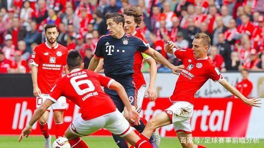 球迷们一边 球迷们一边