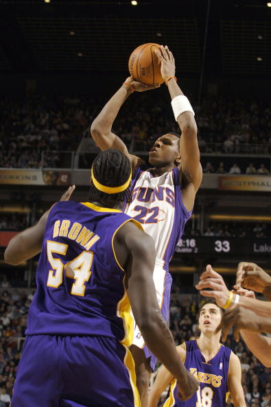 他在此次比 他在此次比