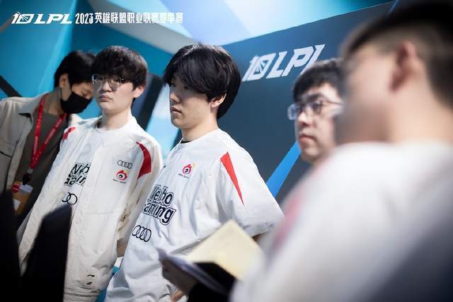 某青训前锋 某青训前锋